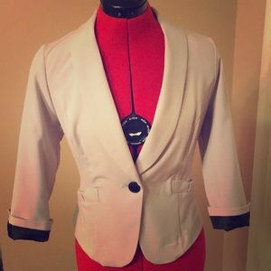 Beautiful lavender Charlotte Russe blazer